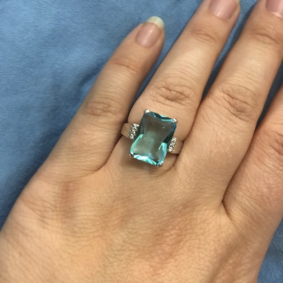 NEW๐๐BRIGHT! TOPAZ BLUE STUNNER๐๐EMERALD CUT 7 - Picture 2 of 8